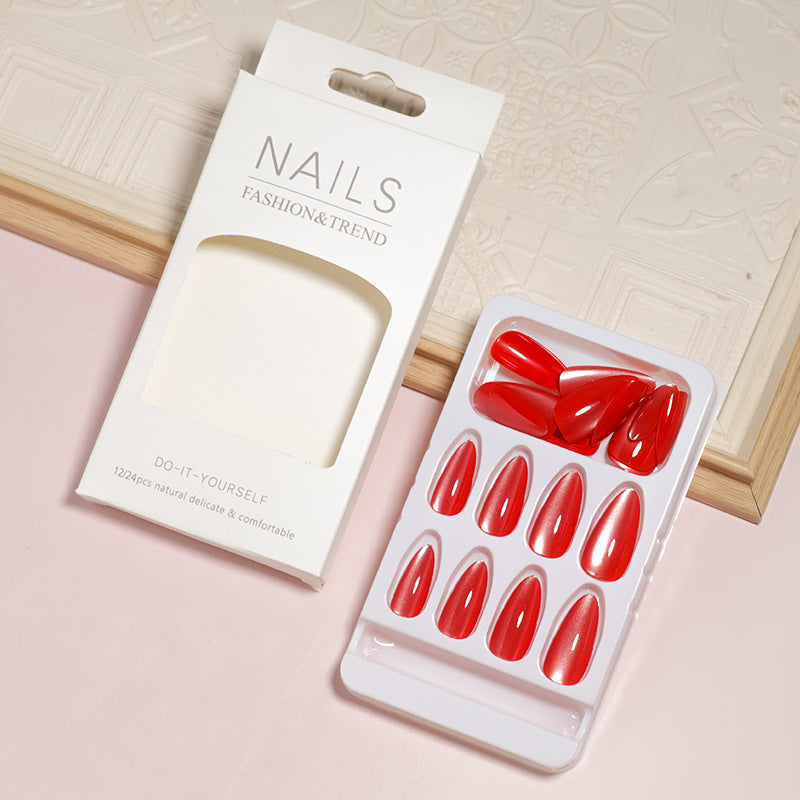 DIY Press-On Nail Set mit Glänzendem Finish Brehn