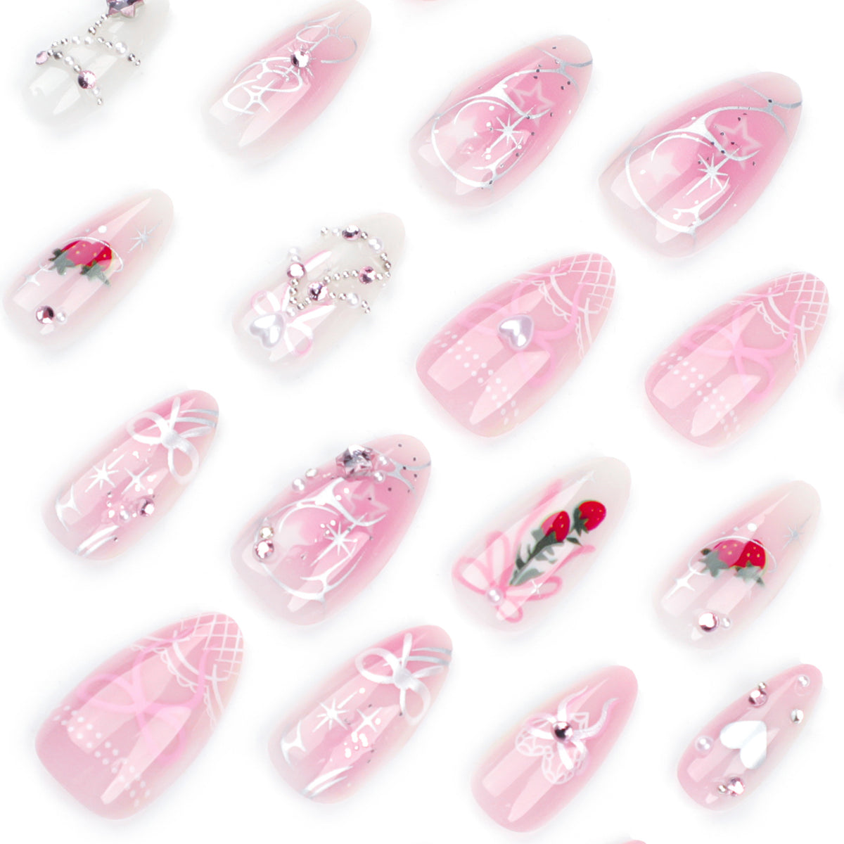 Künstliche Nagelkunst mit romantischem Design und Glitzerakzenten Brehn