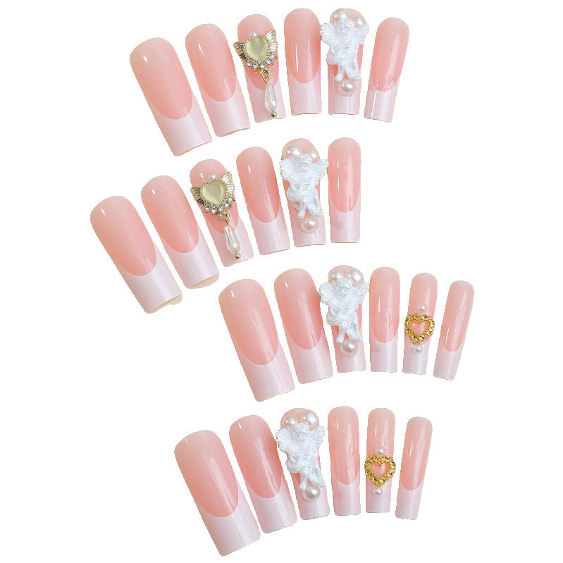 Kunstnagelset mit luxuriösen Blüten- und Perlverzierungen Brehn