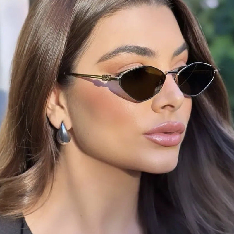 Damen geometrische Sonnenbrille mit glänzendem Metallrahmen und polarisierten Gläsern Brehn