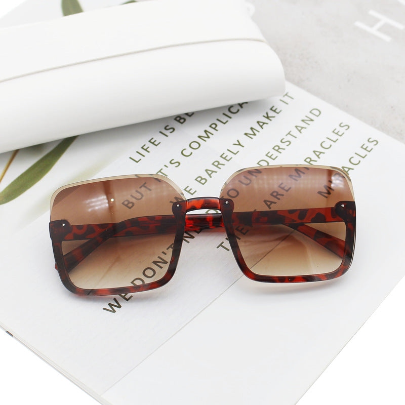 Damen quadratische Sonnenbrille mit extravagantem Leopardenmuster Brehn