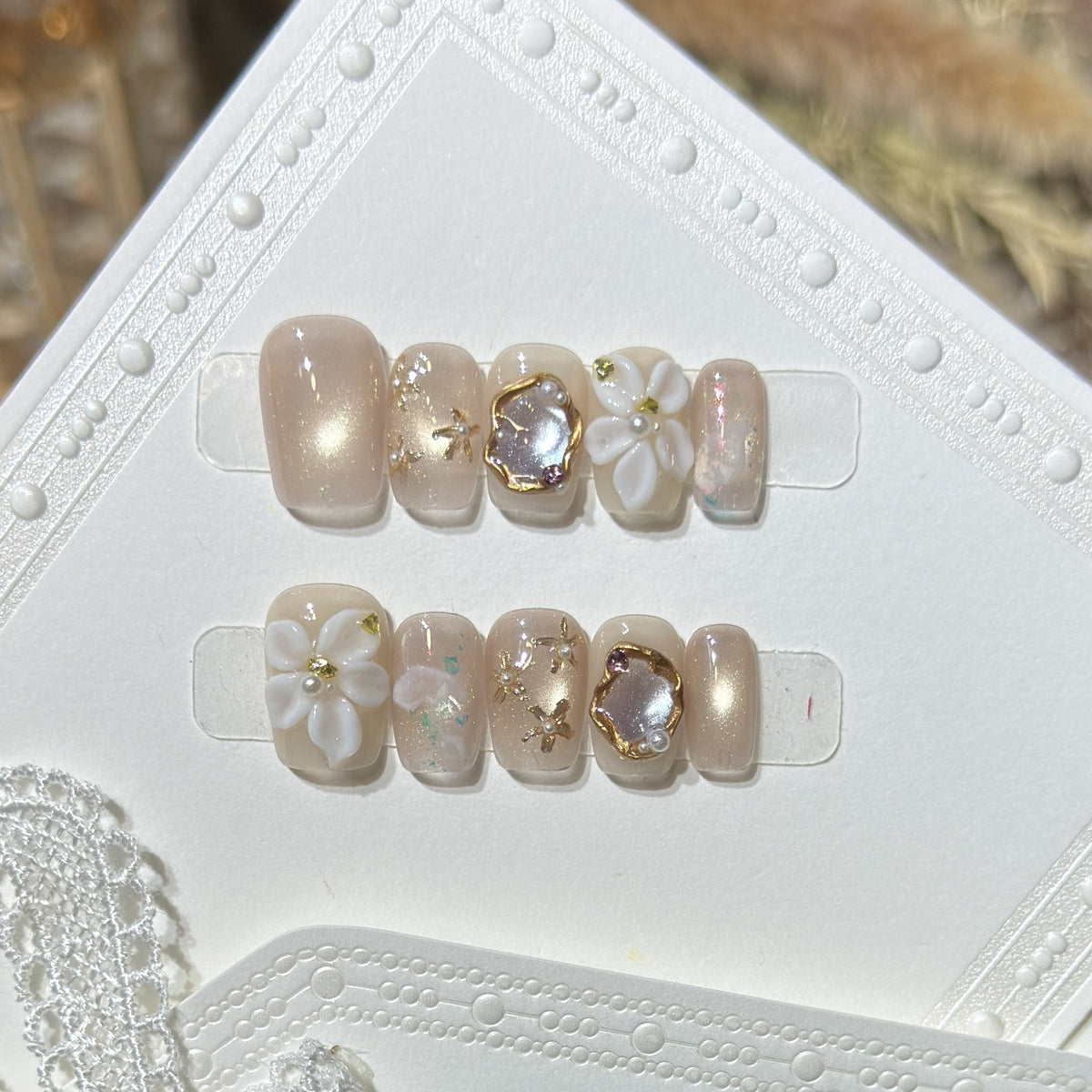Themen Press-On Nagelkunstset mit Hello Kitty Designs Brehn