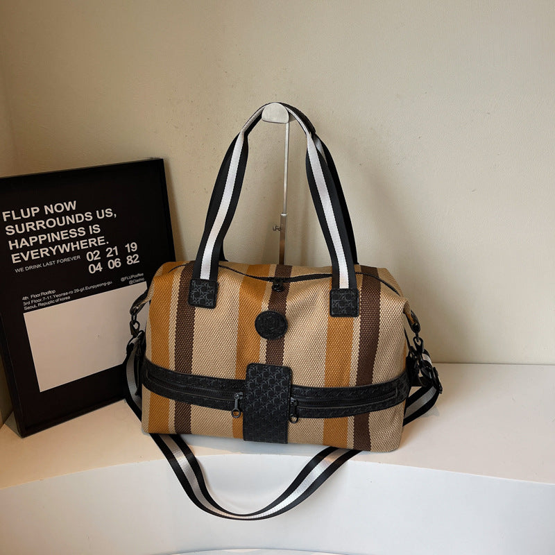 Stylische gestreifte Wochenend-Duffel-Tasche Brehn