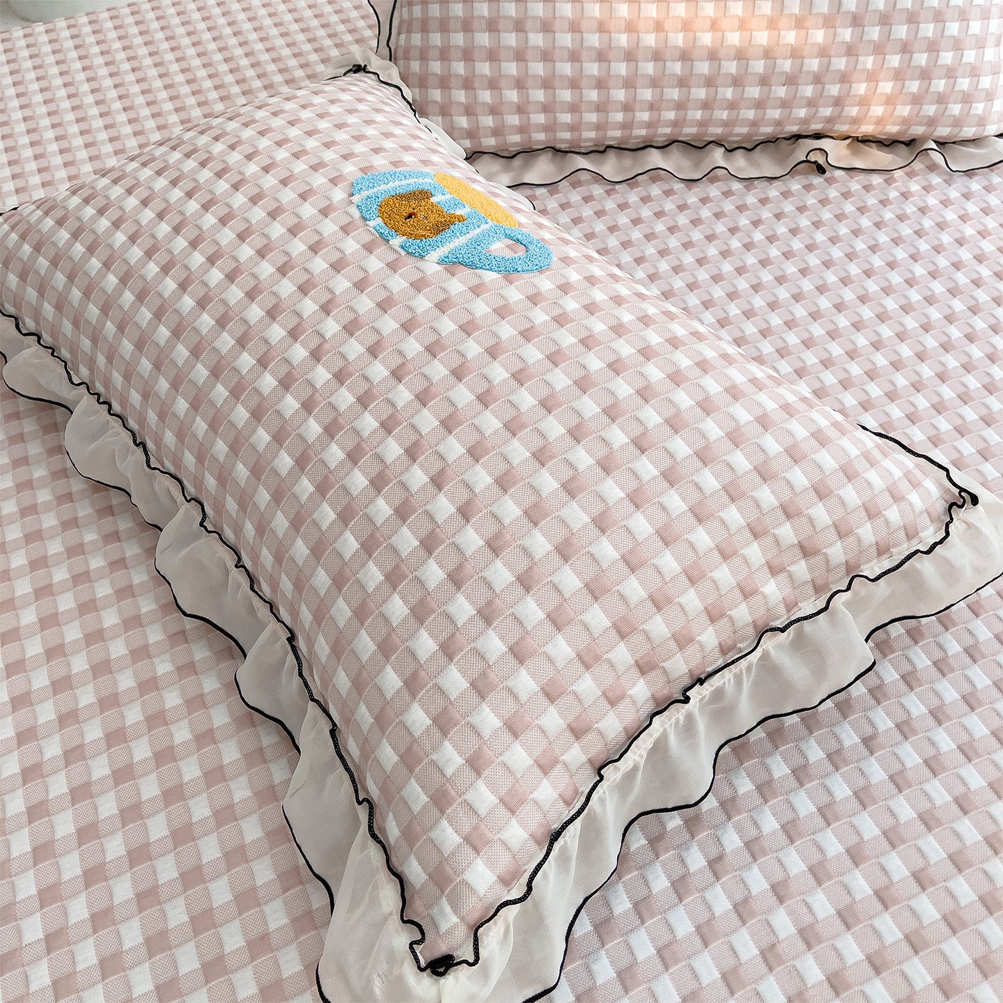 Damen Kuscheldecke mit verspieltem Panda-Motiv und hochwertiger Baumwolloberfläche Brehn