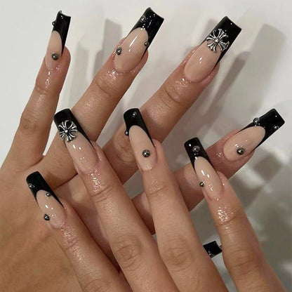 Stilvolle Kunstnägel mit extravagantem Design Brehn