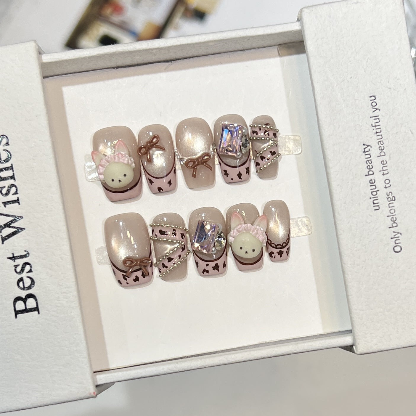 Verspieltes Tier-Themen Press-On Nagelset Brehn