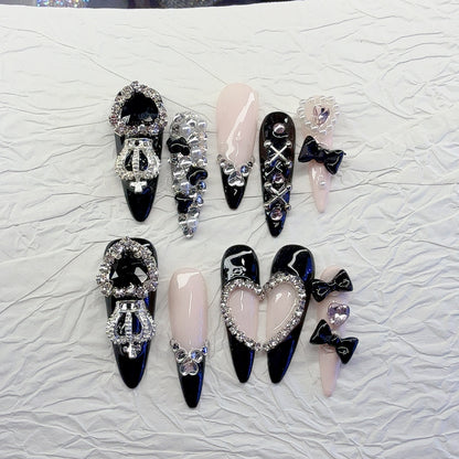 Elegantes aufwendiges Press-On Nagelkunst Set