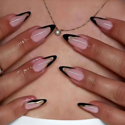 Kunstnagelset mit elegantem Schwarz-Weiß-Spitzen Akzent Brehn