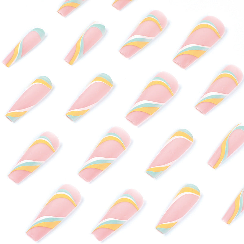 Künstliche Nagelverlängerungen mit modernem Wellen-Design Brehn