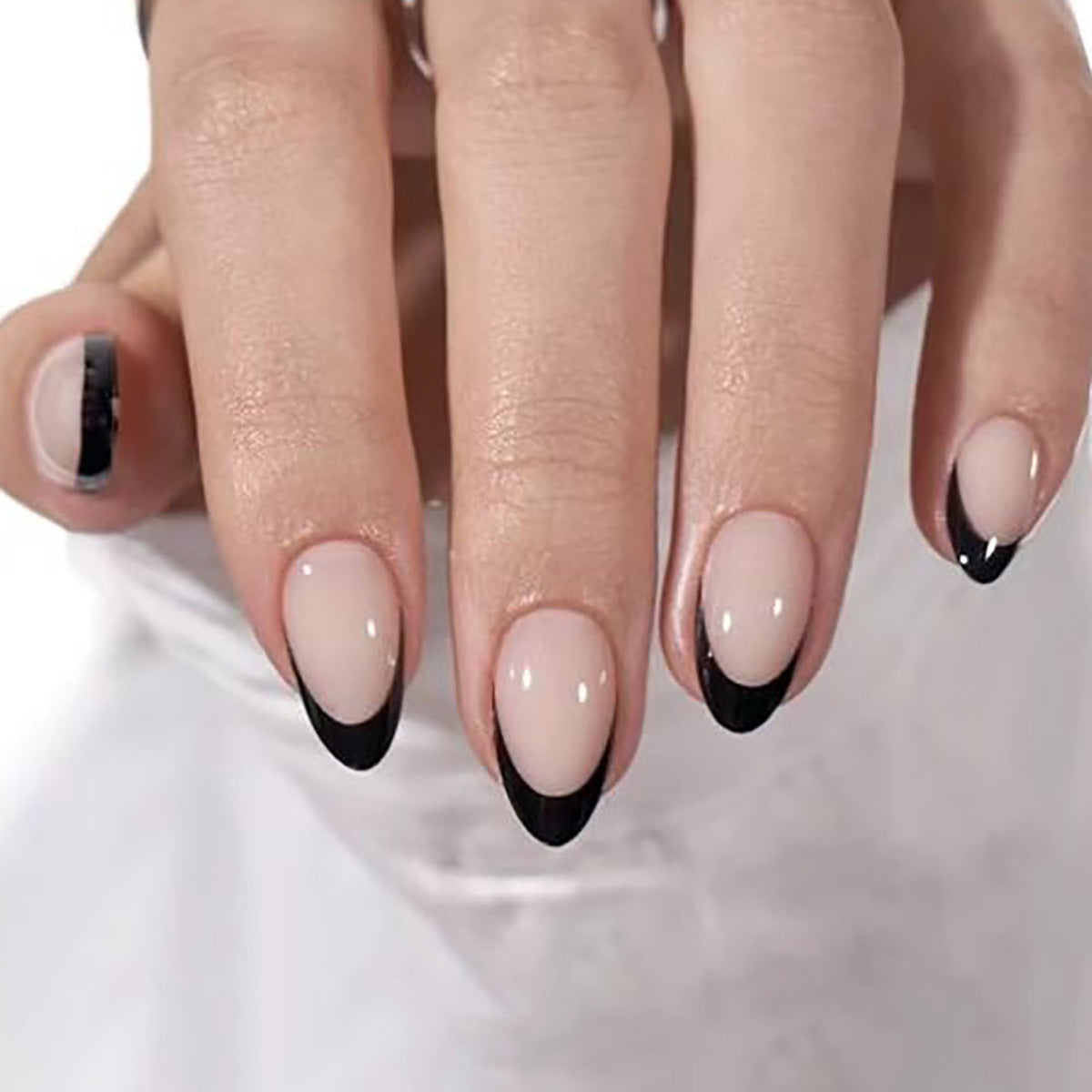 Elegante French Tip Nagel Art Verlängerungen Brehn