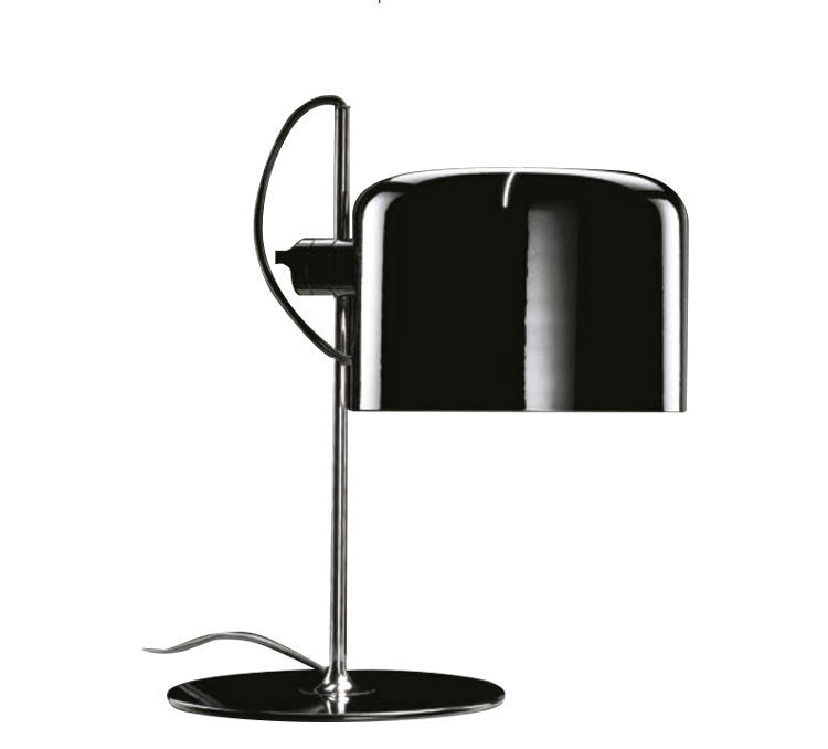 Moderne Schreibtischlampe mit verstellbarem Schirm