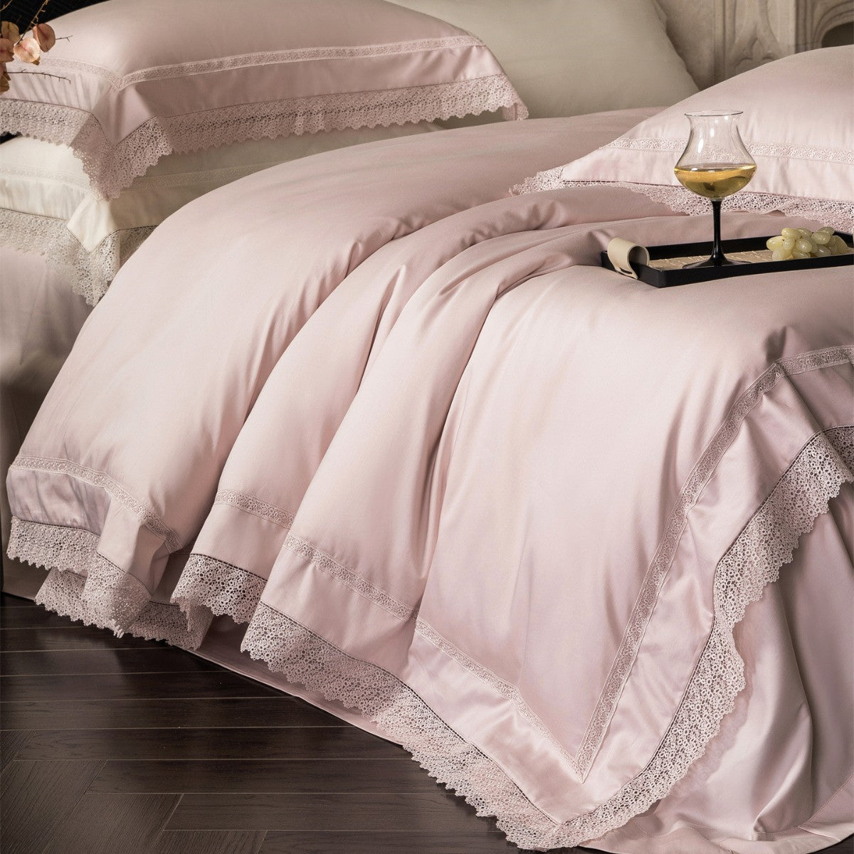 Luxuriöses Baumwollsatin Bettbezug-Set mit Spitzenkante