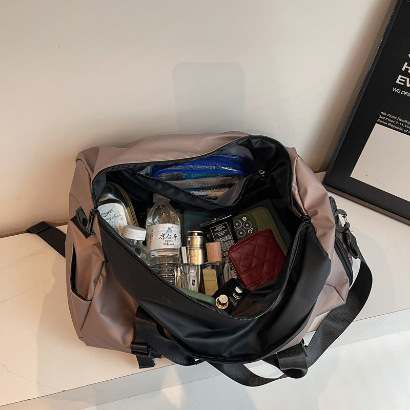 Sportliche Reisetasche Mit Robustem Design Brehn