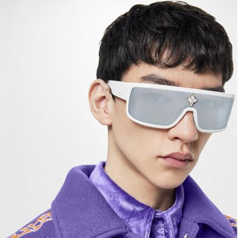 Damen Sonnenbrille im futuristischen Oversized-Design mit funkelndem Dekor Brehn