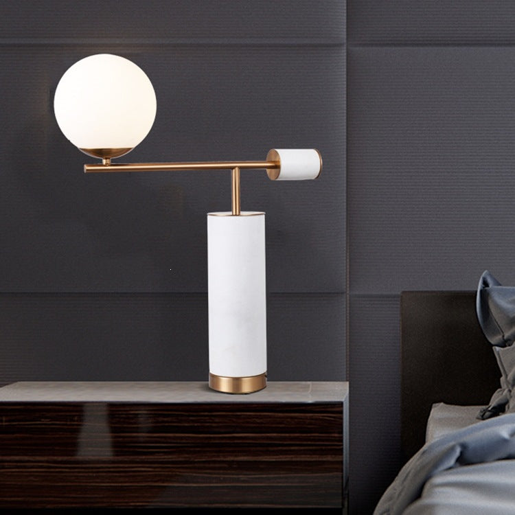 Elegante Minimalistische Tischlampe