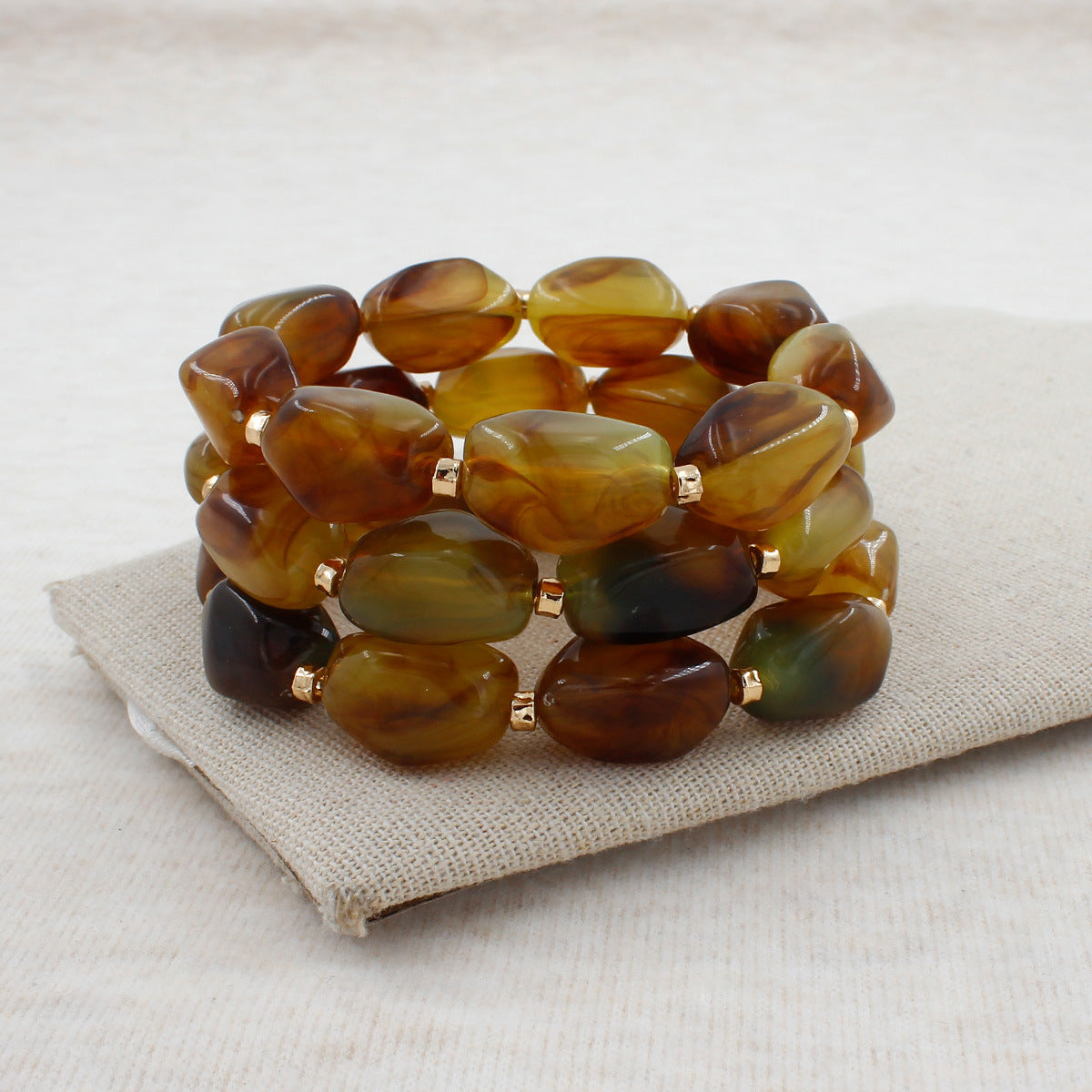 Artisan handgefertigtes Perlenarmband Brehn