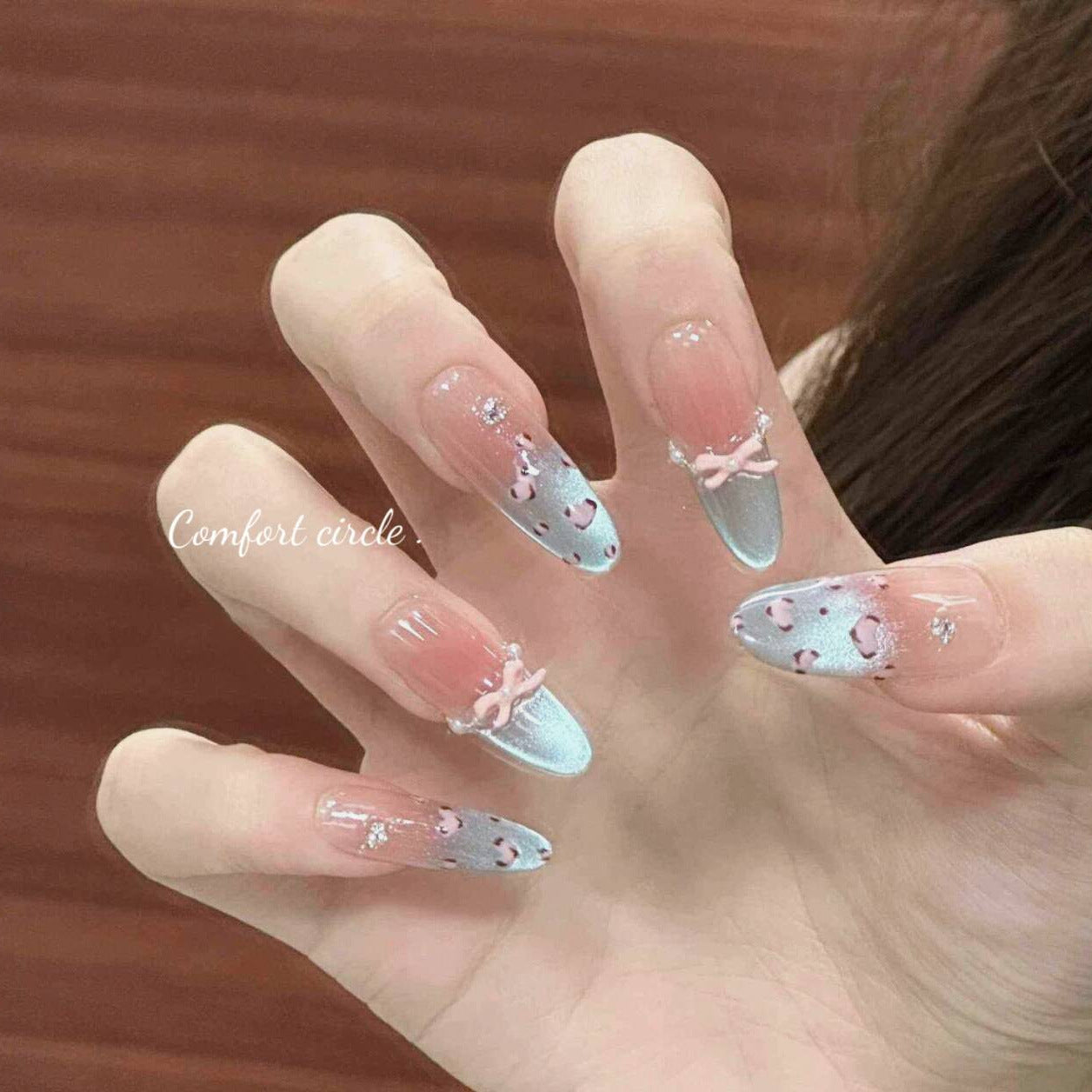 Geschmücktes Press-On Nagelset Brehn