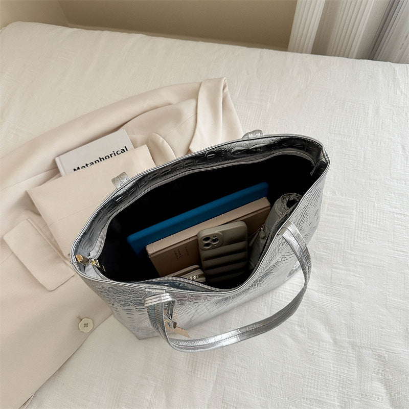 Texturierte Kunstleder-Tasche