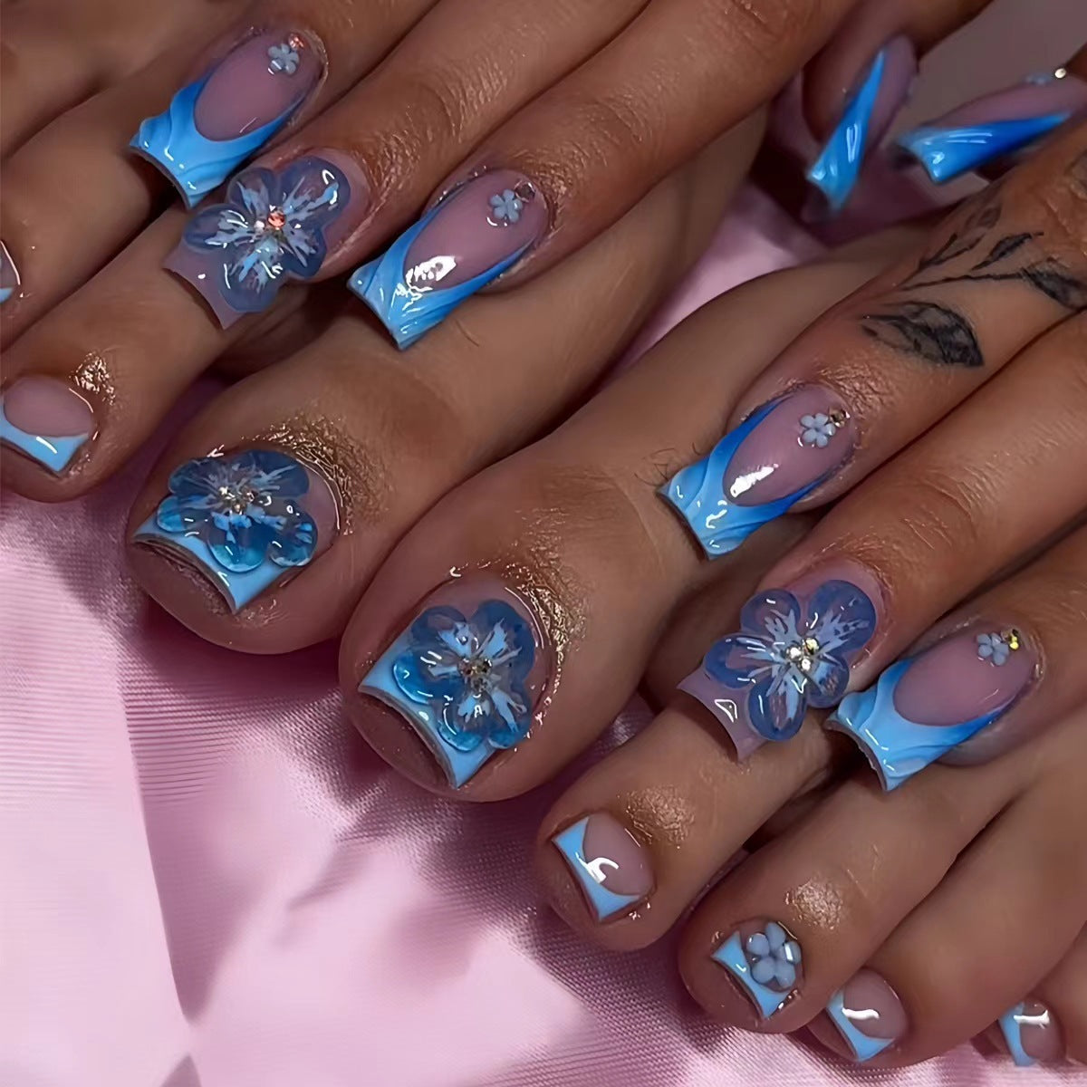 Floral 3D Press-On Nail Art Extensions Brehn