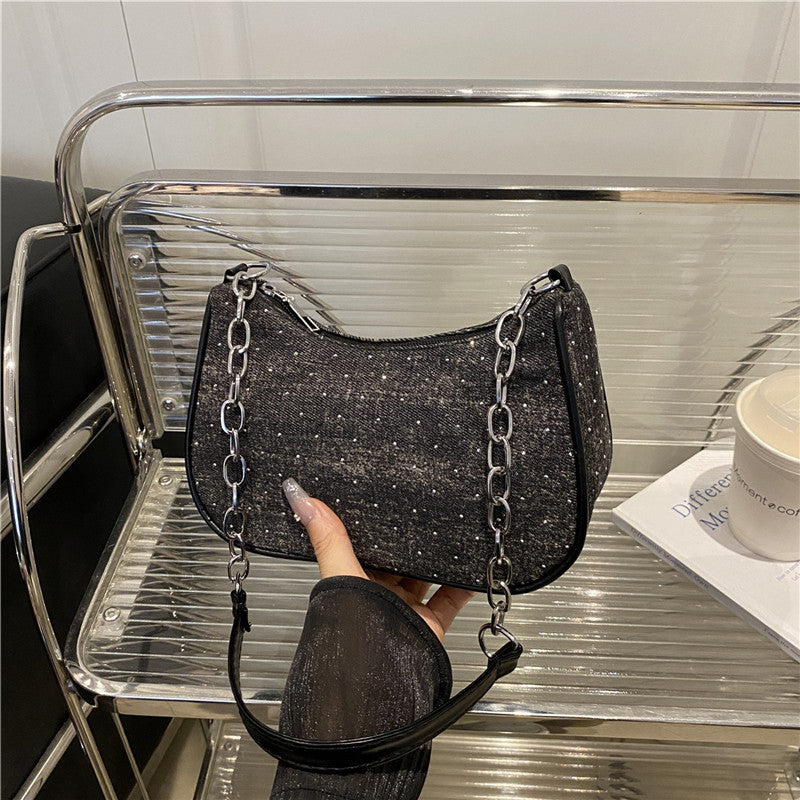 Stylische Hobo-Tasche mit Kettengriffen Brehn