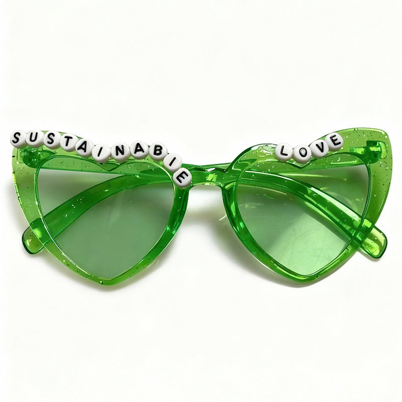 Verspielte Katzenaugen-Sonnenbrille mit Perlenakzenten Brehn