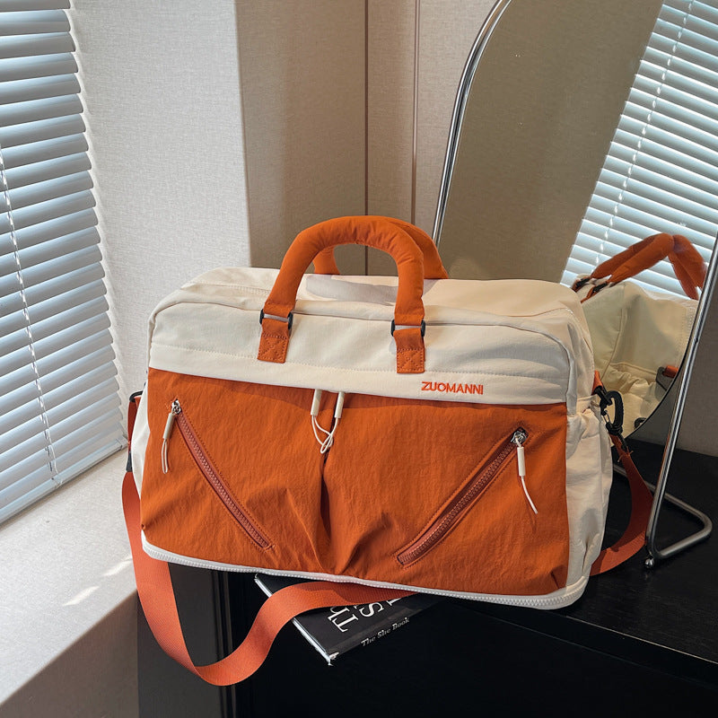 Geräumige vielseitige Reisetasche