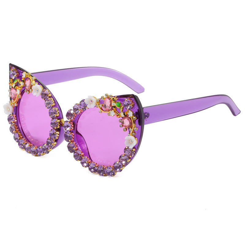 Damen Herzförmige Sonnenbrille mit funkelnden Akzenten Brehn