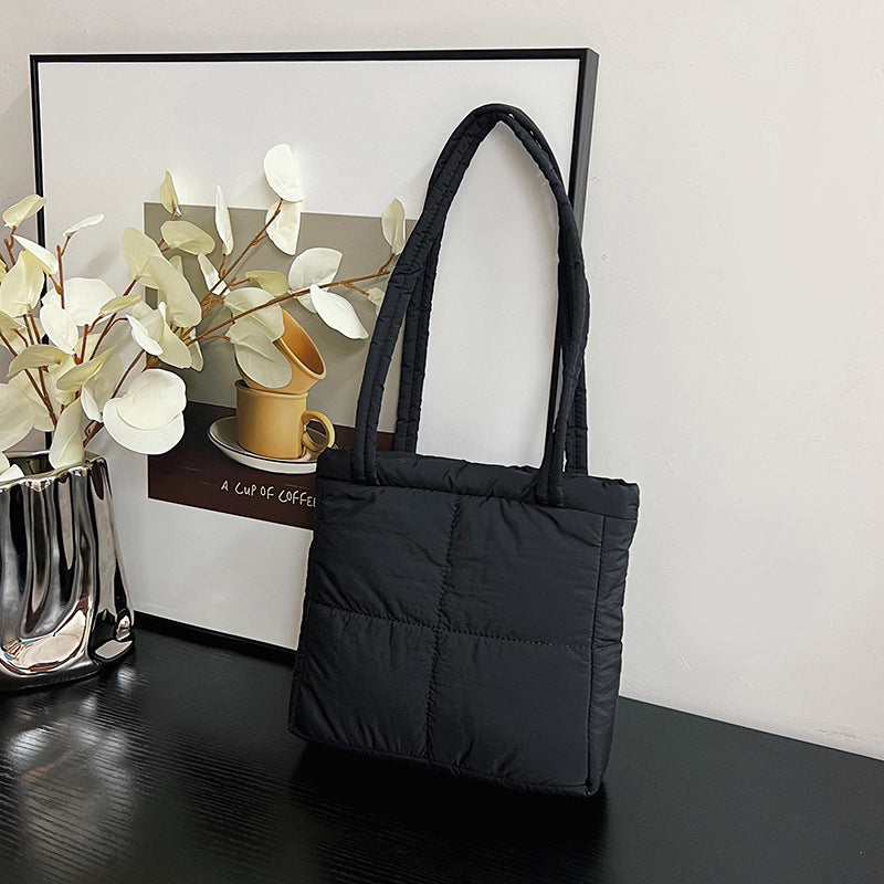 Stylische gesteppte Tragetasche Brehn