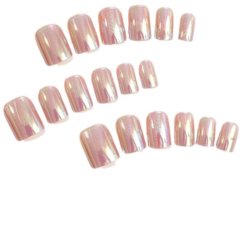 Kunstnagelset mit luxuriösen Kristallakzenten Brehn