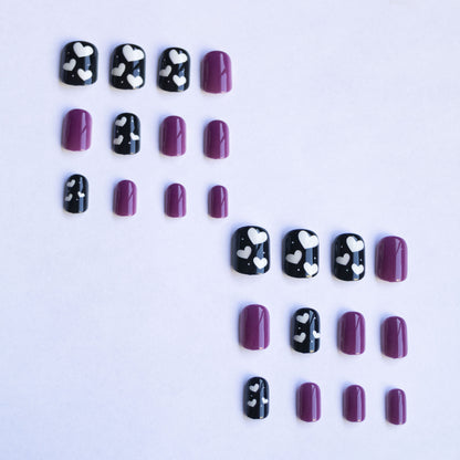 Künstlerisches Nagelkunst-Design-Kit mit einzigartigen Mustern