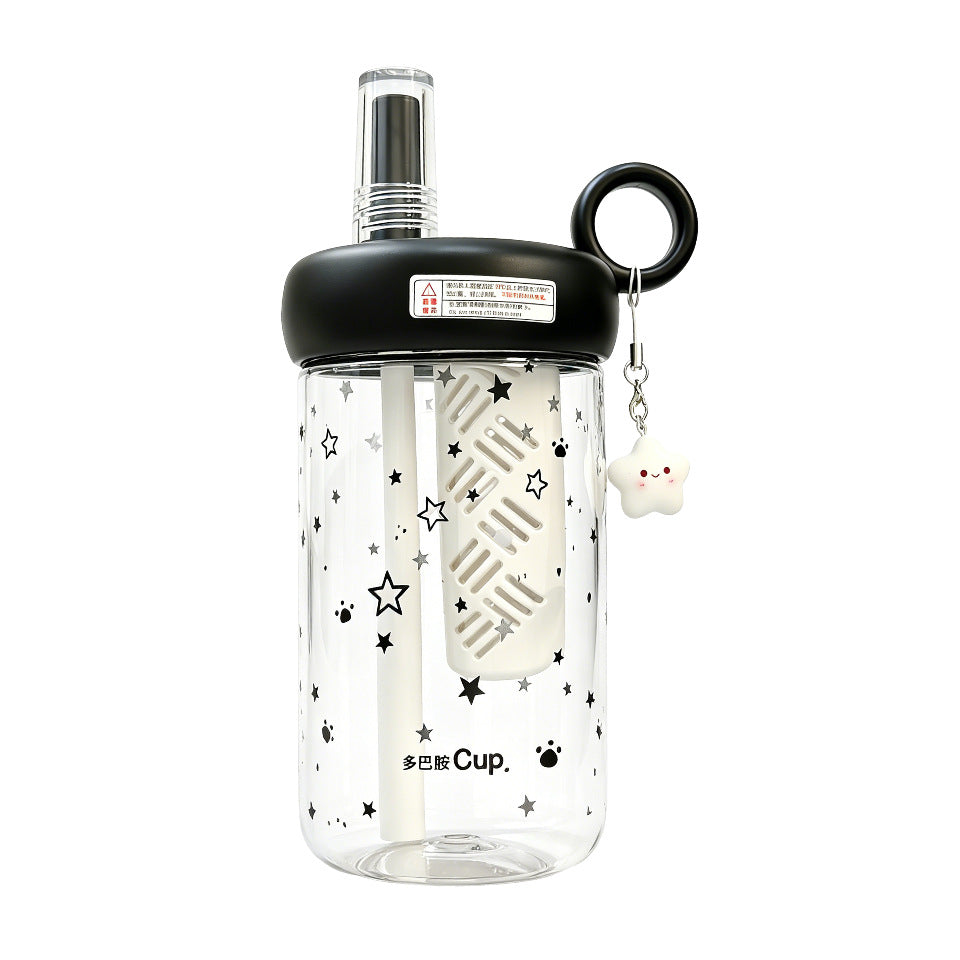 Damen Trinkflasche mit integriertem Fruchtfilter und charmantem Anhänger Brehn