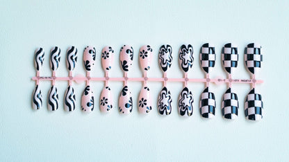 Künstlerisches Nageldesign Set  1790958040