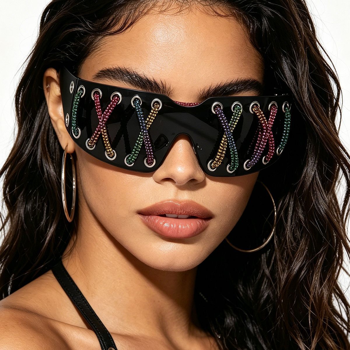 Damen futuristische Design-Sonnenbrille mit einzigartigem Dekor Brehn