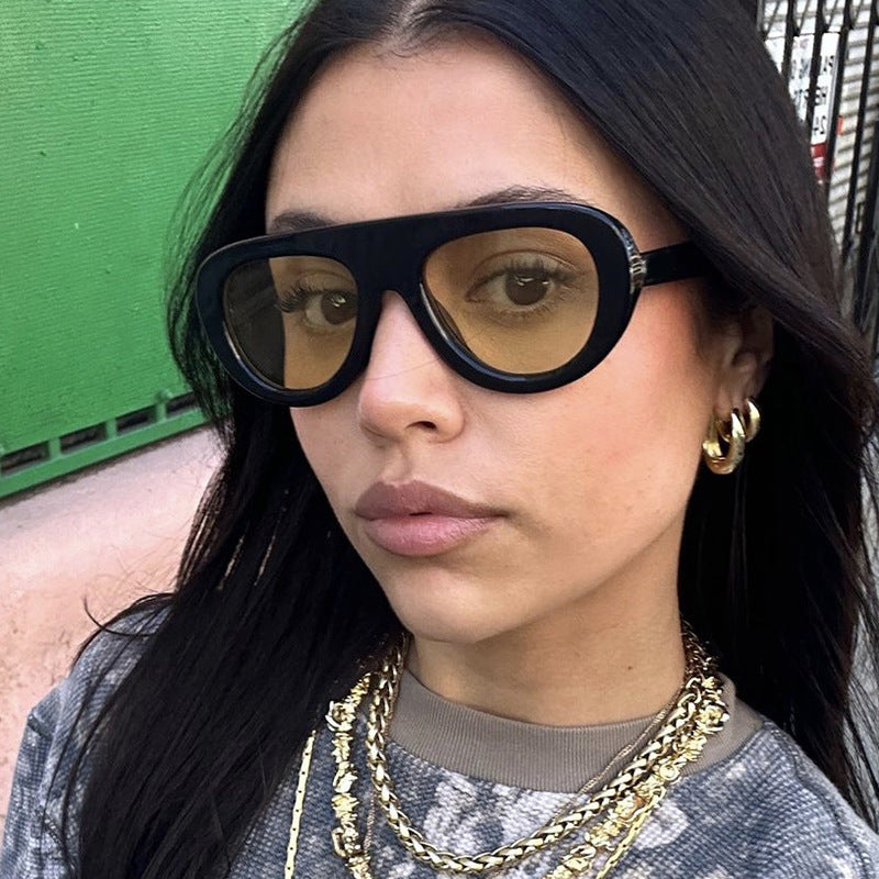 Damen stylische Sonnenbrille mit einzigartigem futuristischen Design Brehn