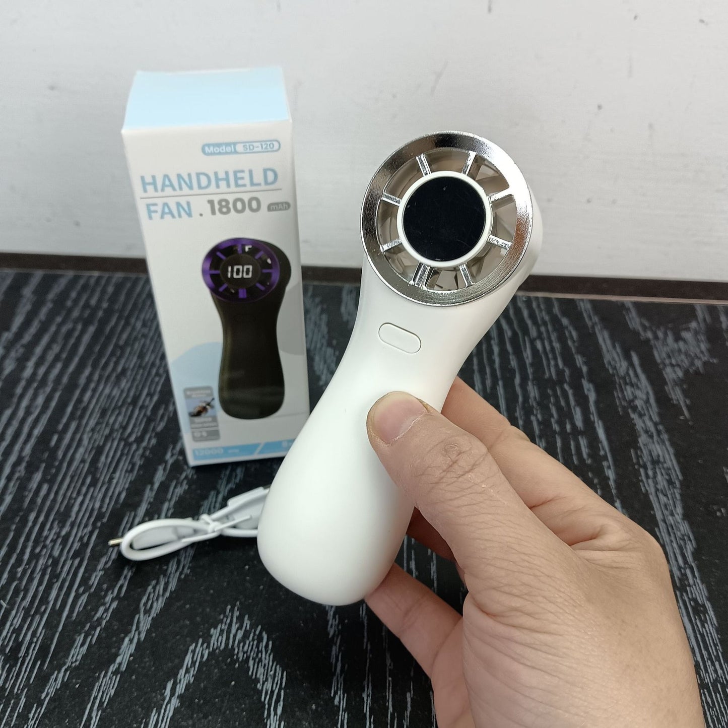Unisex Handlicher tragbarer Ventilator mit digitaler Geschwindigkeitsanzeige Brehn