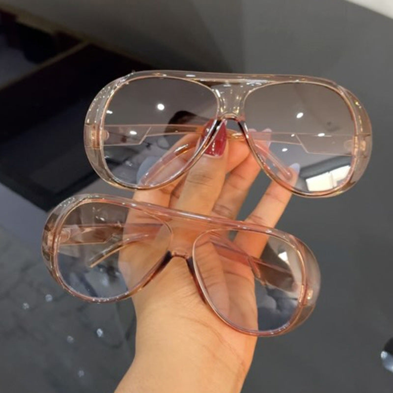 Damen sportliche Sonnenbrille im futuristischen Design Brehn