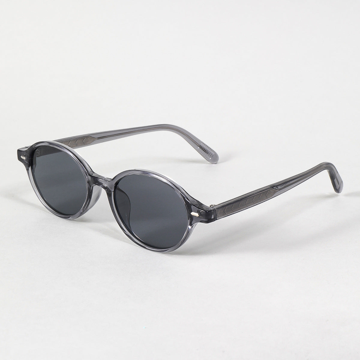 Damen modische Sonnenbrille im ovalen Design mit stylischen Akzenten Brehn