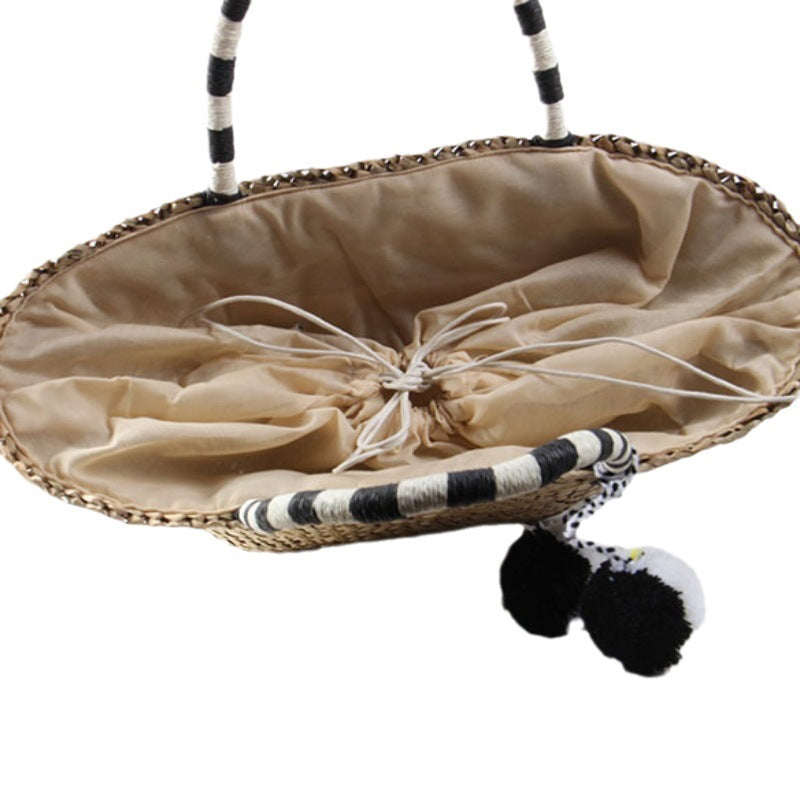 Geflochtene Strandtasche mit Dekorativen Pompons Brehn