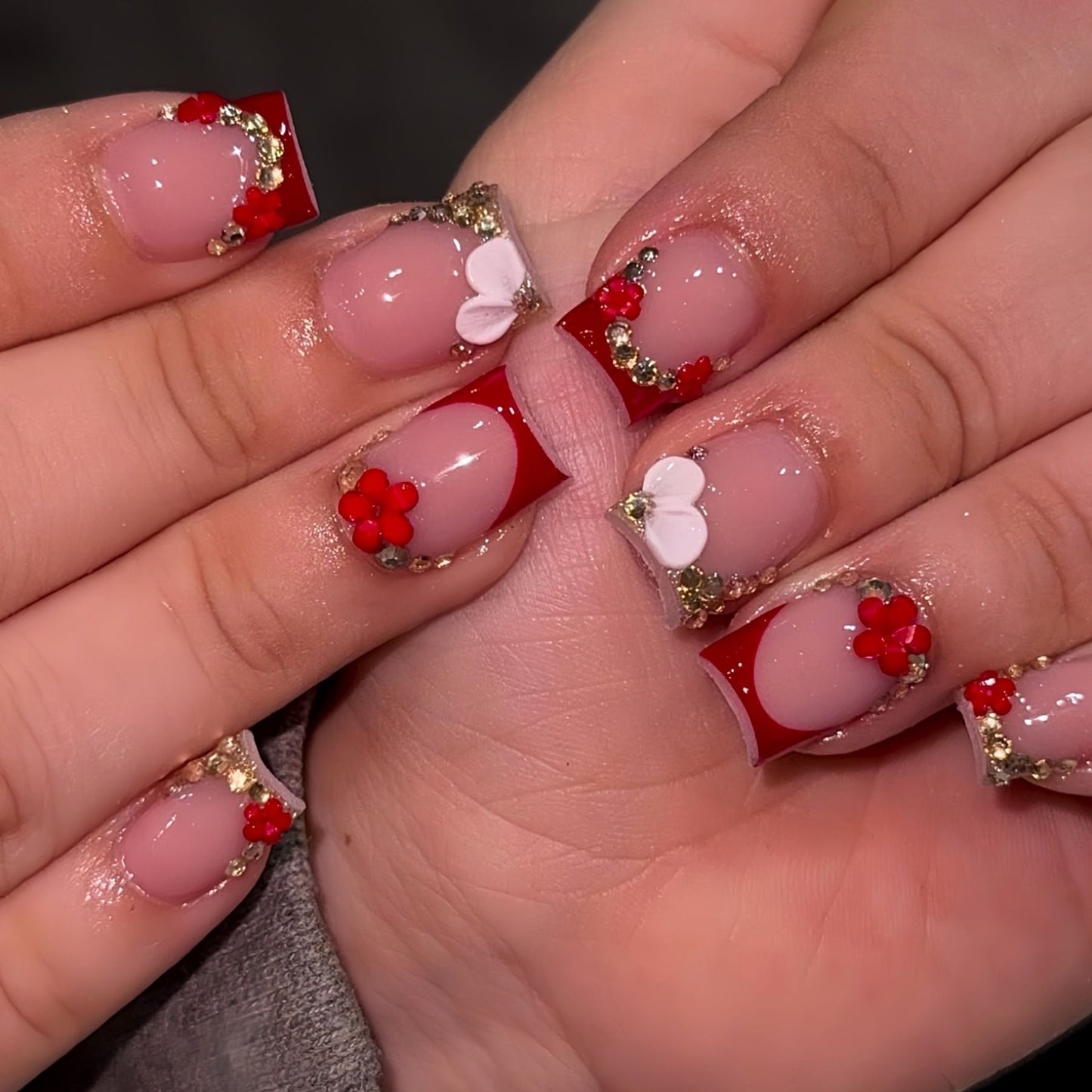 Floral-Accent Press-On Nail Art Brehn