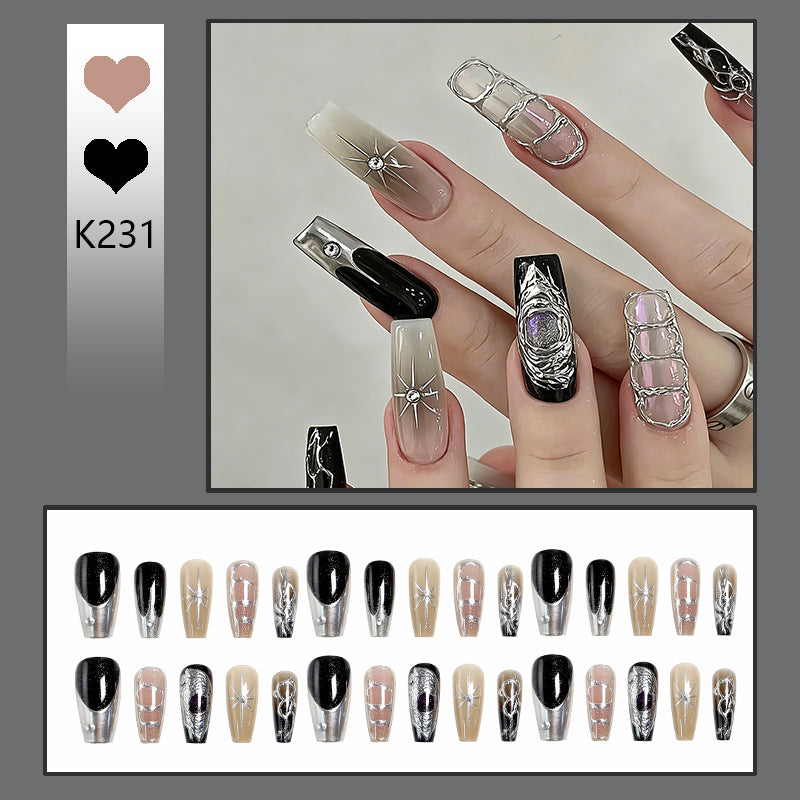 Kunstnagelset mit eleganten Glitzer- und Designakzenten Brehn
