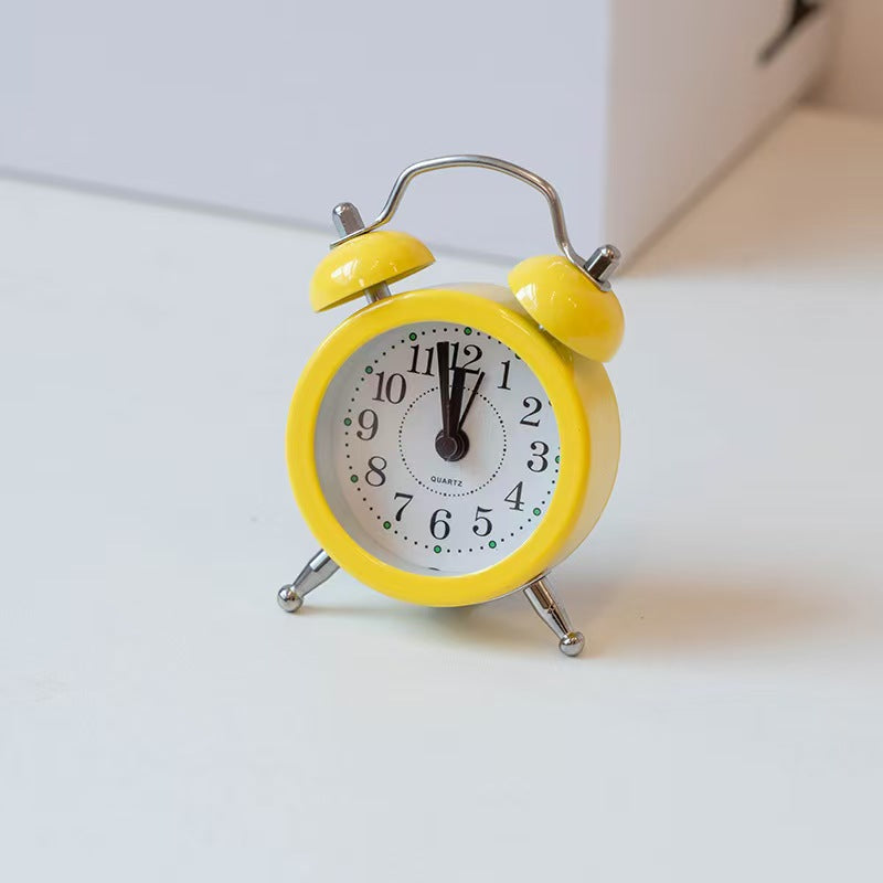 Klassischer Tischwecker Im Bunten Retro-Design Brehn