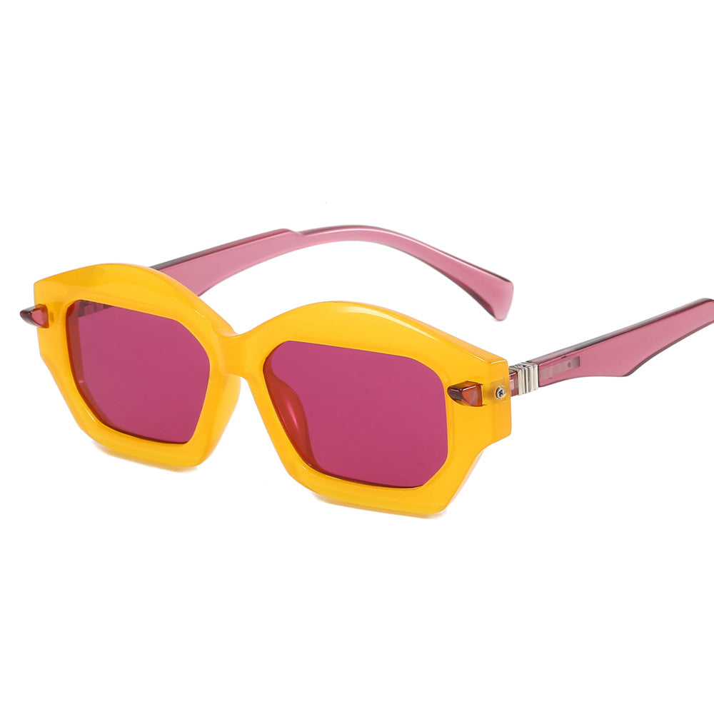 Damen Modernistische Sonnenbrille mit auffälligem Rahmen Brehn