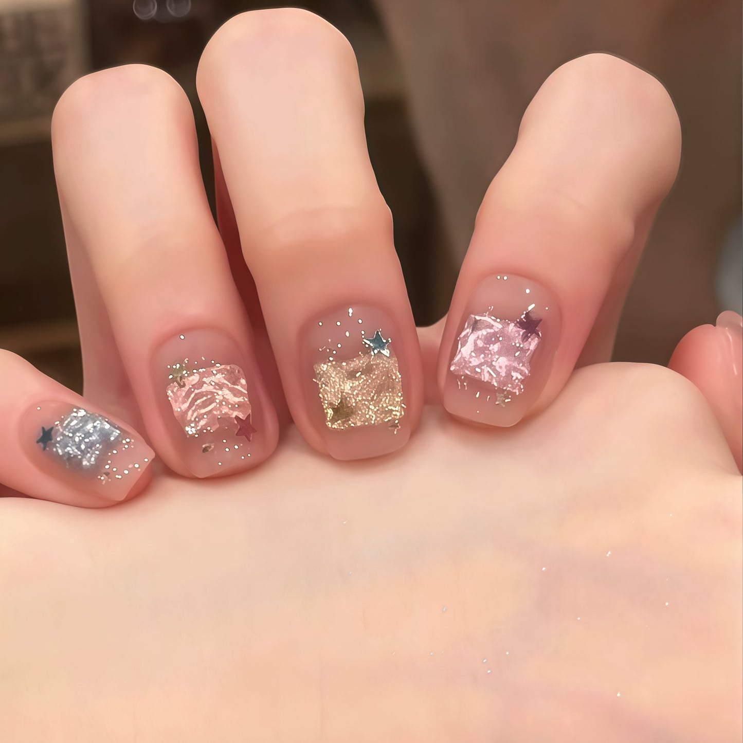 Kunstnägel Im Innovativen Glitzerdesign Brehn