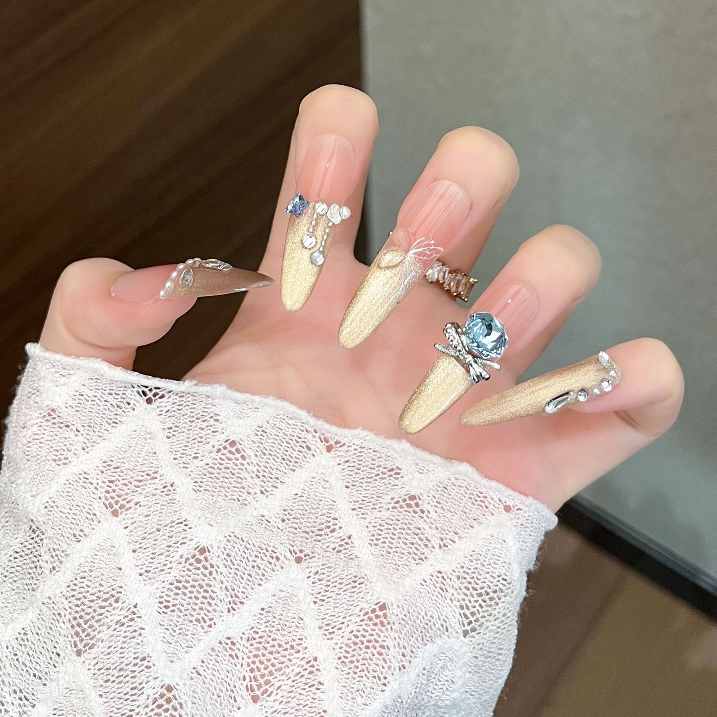 Dekorative Glam Nail Art Extensions Brehn