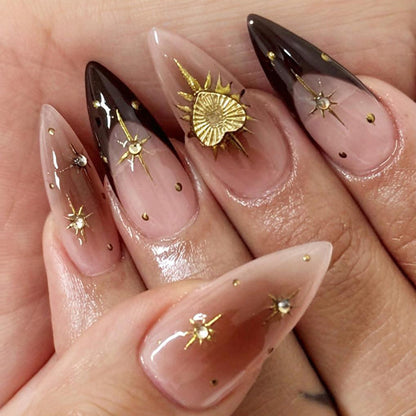 Kunstnagelset mit elegantem Spitzen- und Metallic-Design Brehn