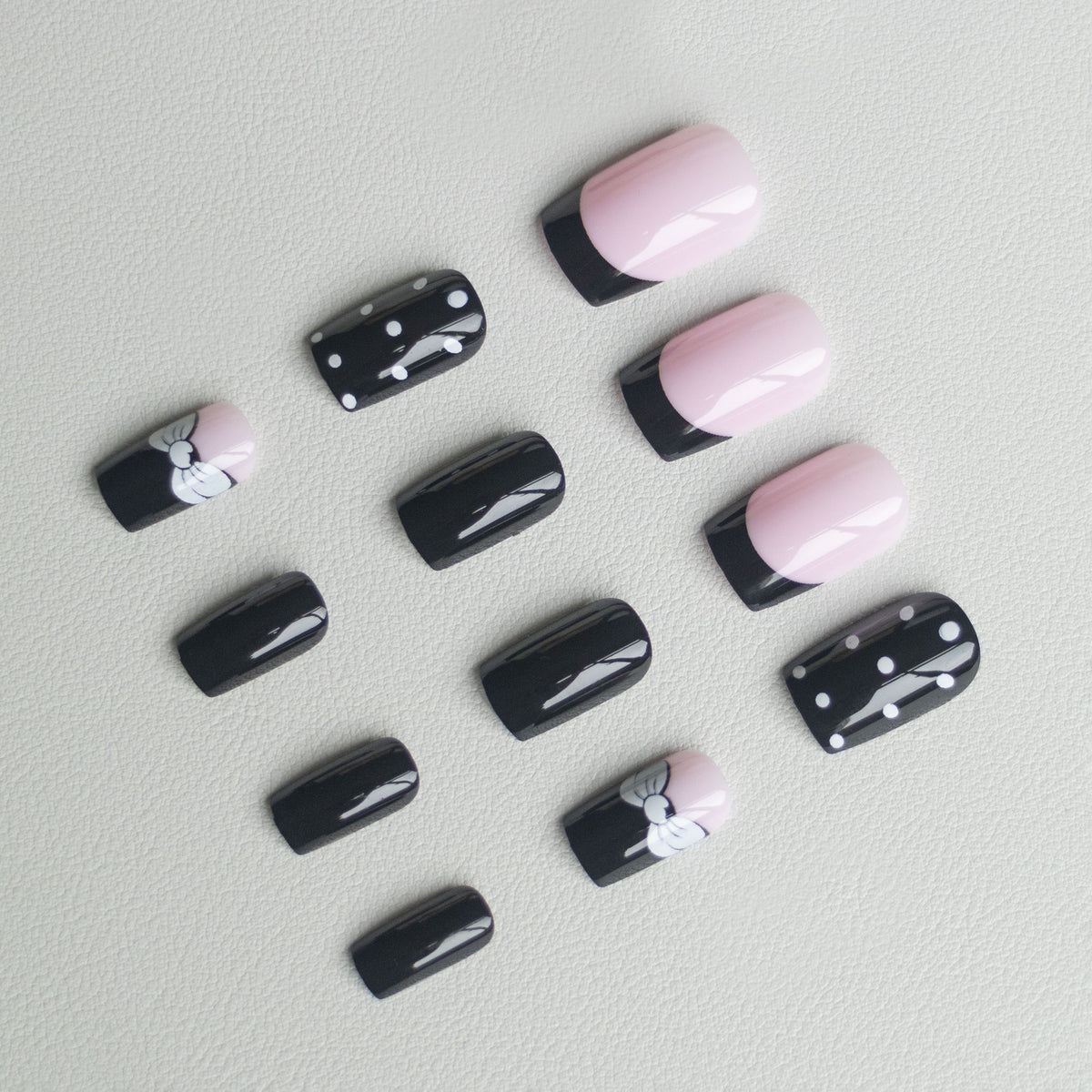 Künstlerisches Polka Dot und Schleifen Nagelkunstset