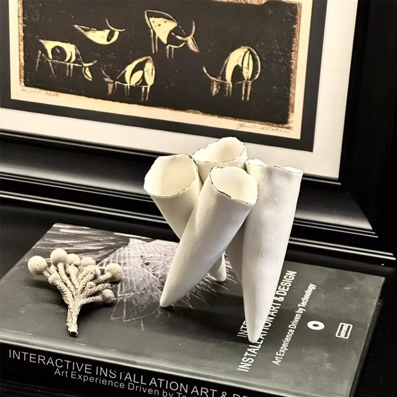 Dekorative Moderne Skulptierte Vase