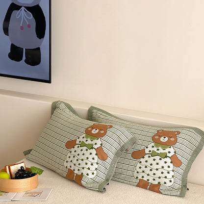 Kinder-Kissenbezüge mit niedlicher Bär-Applikation und kariertem Musselin-Look