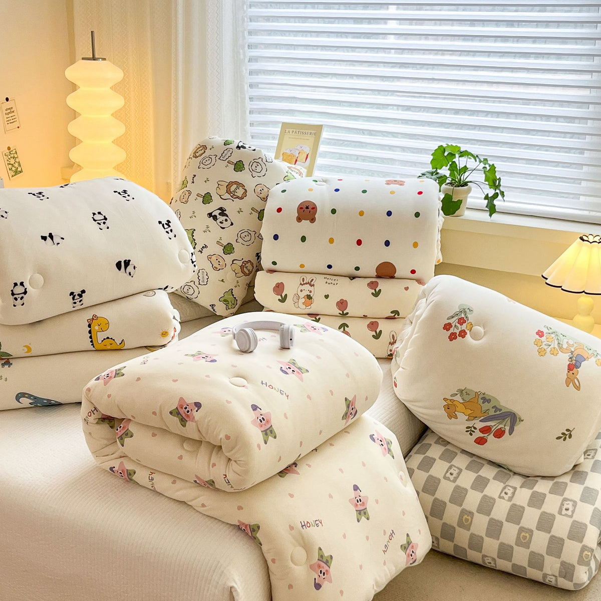 Kinder-Bettwäscheset mit niedlichen Tiermotiven und gesteppter Decke