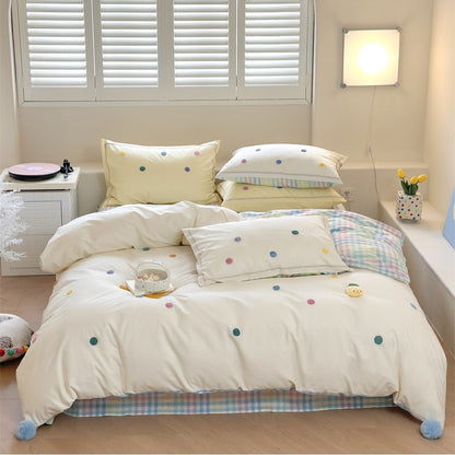 Bestickte Pastell-Punkt reversible Betthüllen-Set mit Pom-Pom-Ecken